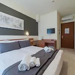 Готель Airone (adults Only) Бібіоне