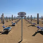 Готель Airone (adults Only)